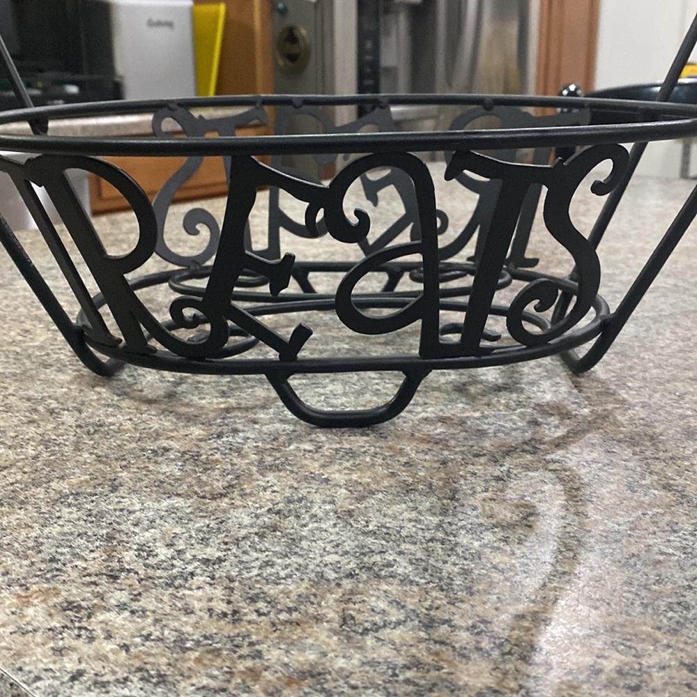 Longaberger wrought Iron treats stand - Picture 2 of 10